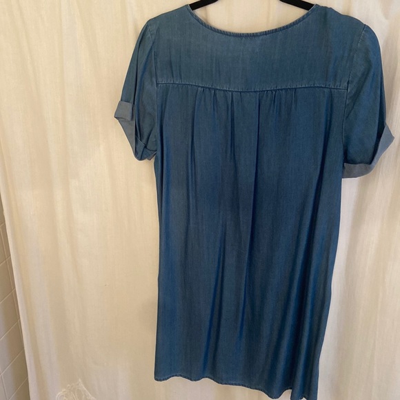 Lucky Brand jean dress. Super comfortable and light. worn once, great condition - Picture 3 of 10